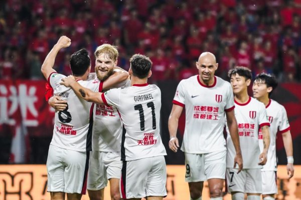 中超-韦世豪传射杨明洋破门 成都蓉城4-0梅州客家
