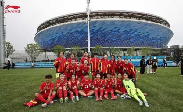 祝贺！上海体育大学队夺得国际大体联古代足球    世界杯赛  女子组第一名