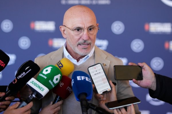 德拉富恩特：球员缺席为其他人提供了机会，这展示了我们的潜力