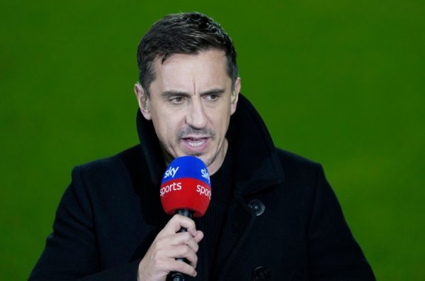 内维尔：第一名  是你们的了阿森纳，我过去三年都看好阿森纳夺魁