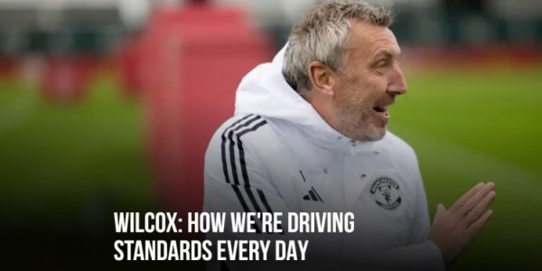 曼联总监：接下来争取四连胜 球队要努力进前四持续应战  欧冠资格