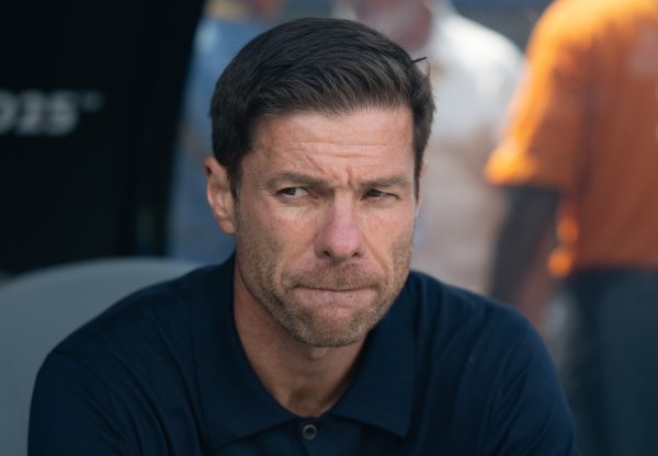 “他自认是瓜帅但实际只是自己” TA：部分皇击鞠  员对阿隆索沮丧