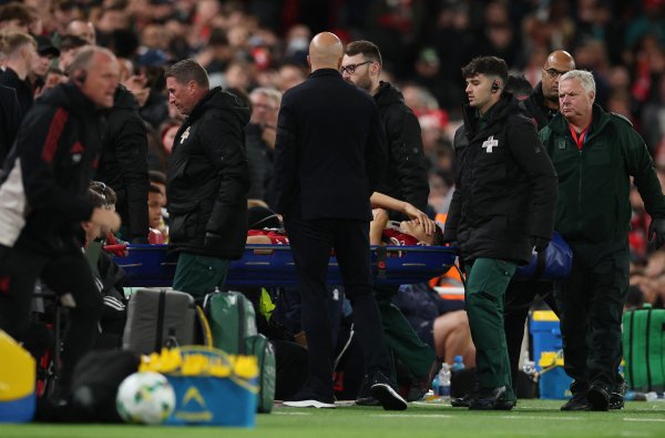 错过明年世界杯赛  ！罗体：莱奥尼十字韧带撕裂，至少伤缺9个月