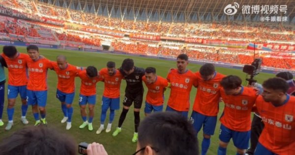 郑铮赛前喊话：多鼓励、多保护、多包容，全力以赴打好这场赛事