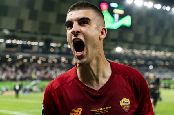 曼奇尼：我一直具备攻击  属性，罗马队防卫  稳固并非只靠后场球员