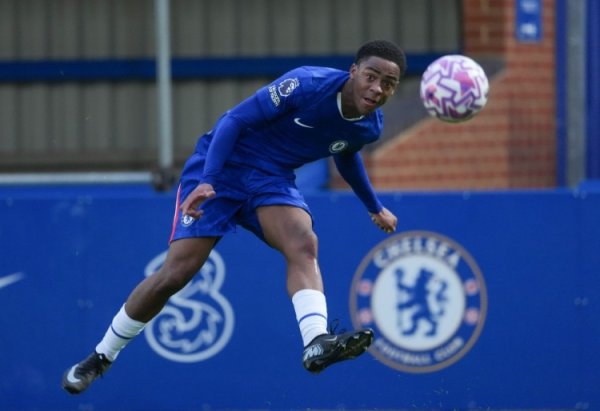 能否出战？记者：切尔西16岁翼锋麦奎因有望入选对阵阿贾克斯名单