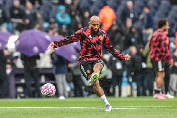 姆伯莫上赛季以来职业联赛  非十二码球得分  20粒，与金球奖得主登贝莱相同