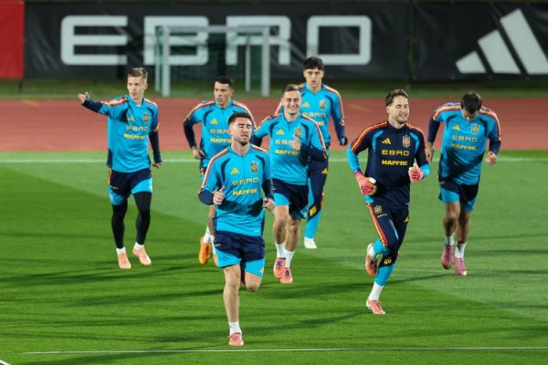 马卡报：西班牙世界杯赛  5大位置角逐  剧烈   库巴西、赫伊森需角逐  中卫